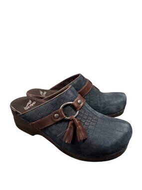 Dansko Shandi Clogs EU 41 (Women’s 10/10.5) Blue Embossed Leather Tassel Mule